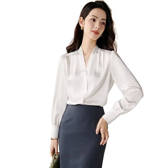 晚白 面料挺括饱满垂坠顺滑肩部收褶亲肤细腻衬衫 女款