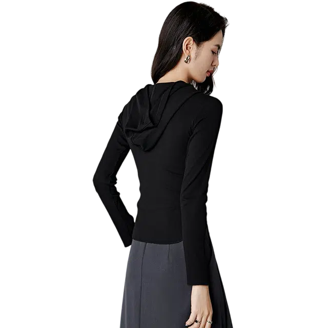 晚白 时尚简约气质百搭休闲纯色连帽针织衫 女款