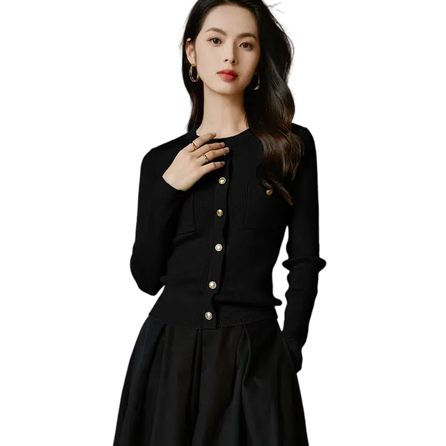 晚白 时尚简约气质上衣百搭显瘦韩版针织衫 女款