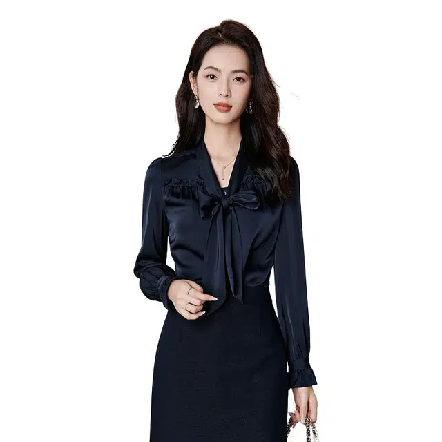 晚白 蝴蝶结系带面料挺括饱满亲肤细腻衬衫 女款