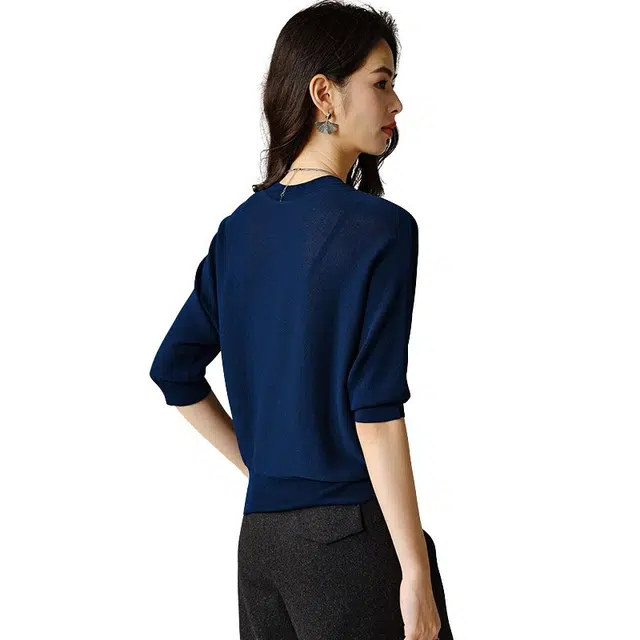 晚白 吸湿透气有弹力抗过敏针织衫 女款