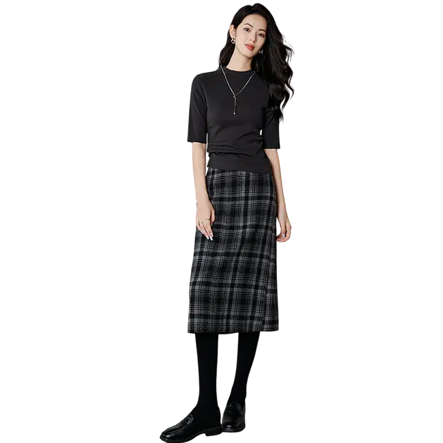 晚白 百搭纯色修身棉质高弹显瘦针织衫 女款