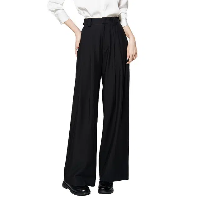 晚白 高腰设计阔腿裤口宽松版型有口袋休闲裤 女款