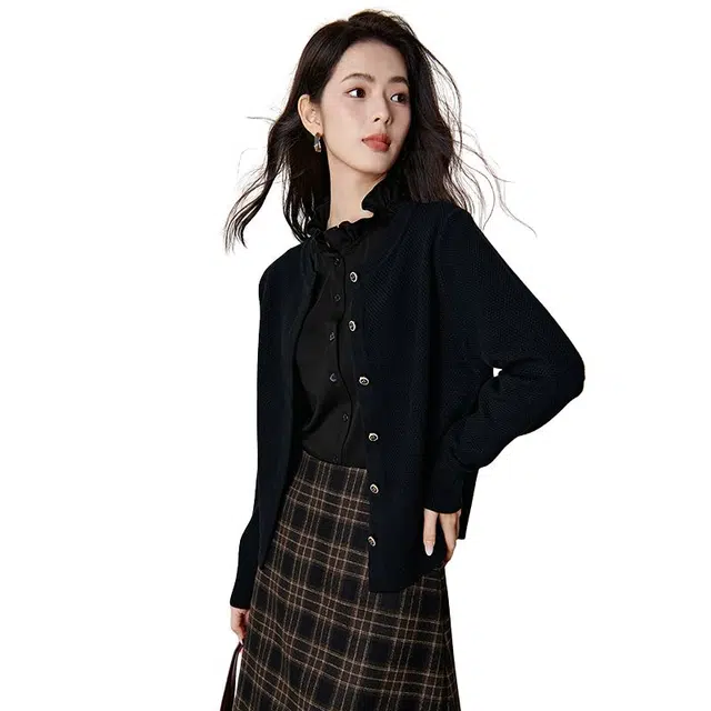 晚白 排扣设计有弹力通勤减龄针织衫 女款