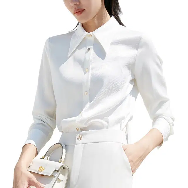 晚白 时尚翻领肌理印花职业通勤面料丝滑衬衣 女款