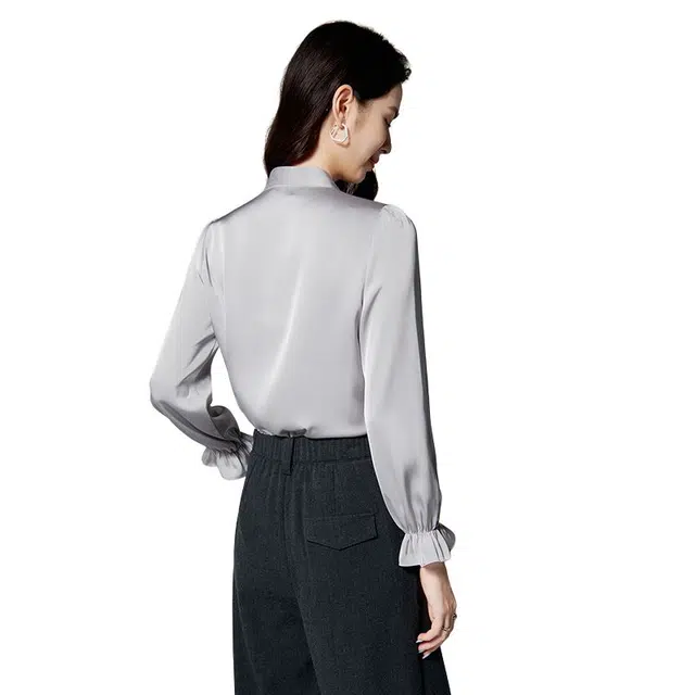 晚白 花边领设计肩部收褶垂坠顺滑衬衫 女款