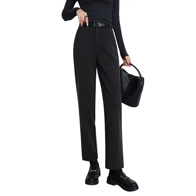 晚白 厚毛呢面料有弹力高腰版型口袋设计休闲裤 女款