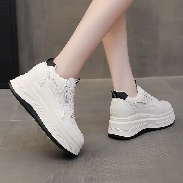 ESTEE GEEA PU