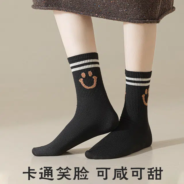 俏佳人 秋冬可爱卡通亲肤柔软吸汗透气高弹舒适保暖中筒袜 女款