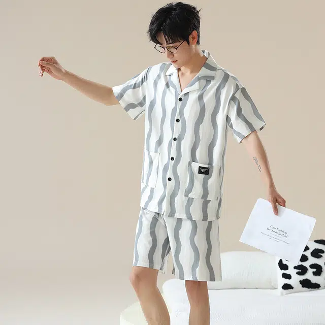 俏佳人 纯色基础柔软亲肤条纹休闲开衫慵懒宽松短袖短裤家居服睡衣套装 男款