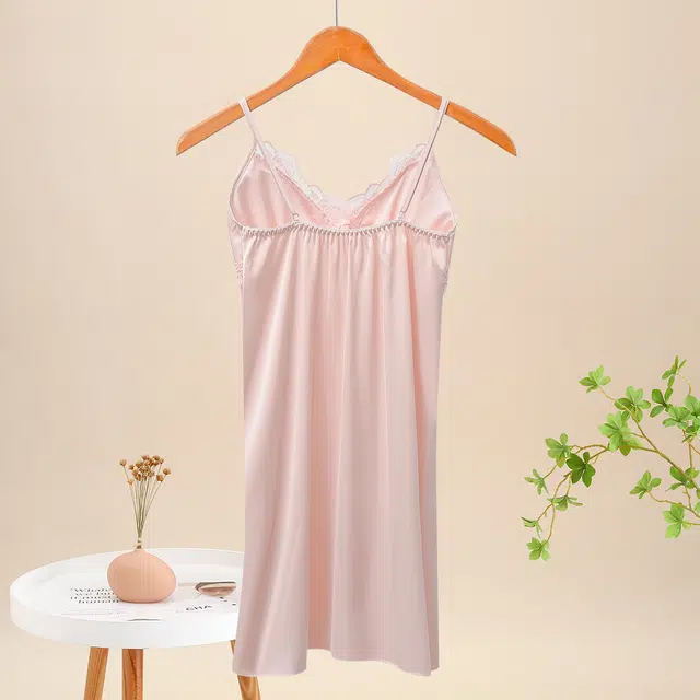 俏佳人 法式纯欲风蕾丝花边带胸垫性感休闲舒适长袖睡衣套装 女款 浅粉色