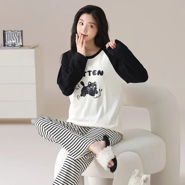 俏佳人 纯棉基础圆领套头拼色卡通条纹休闲宽松舒适亲肤透气长袖长裤可外穿家居服睡衣套装 女款