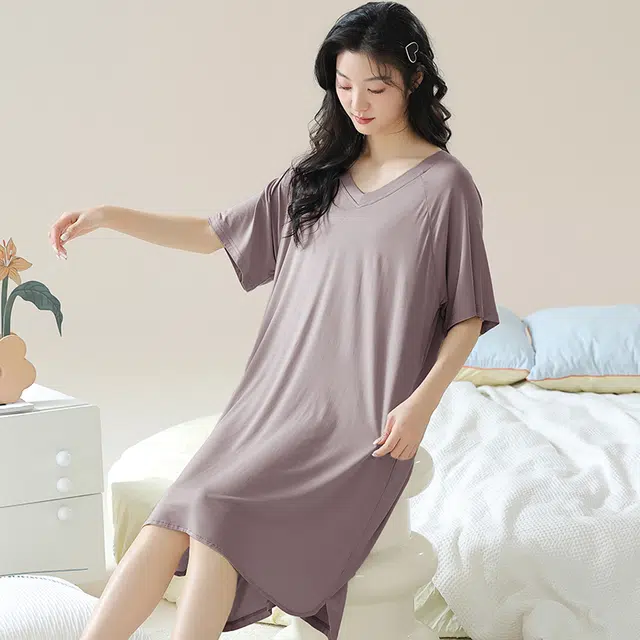 俏佳人 带胸垫垂感柔软亲肤透气纯色休闲短袖慵懒家居服睡裙 女款