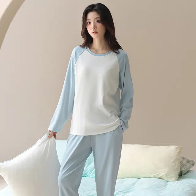 俏佳人 纯棉基础圆领套头拼色宽松休闲舒适亲肤透气长袖长裤可外穿家居服睡衣套装 女款