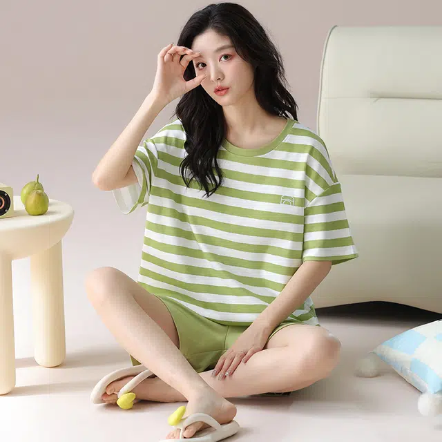 俏佳人 纯棉圆领条纹带胸垫套头舒适透气慵懒休闲可外穿短袖短裤家居服睡衣套装 女款