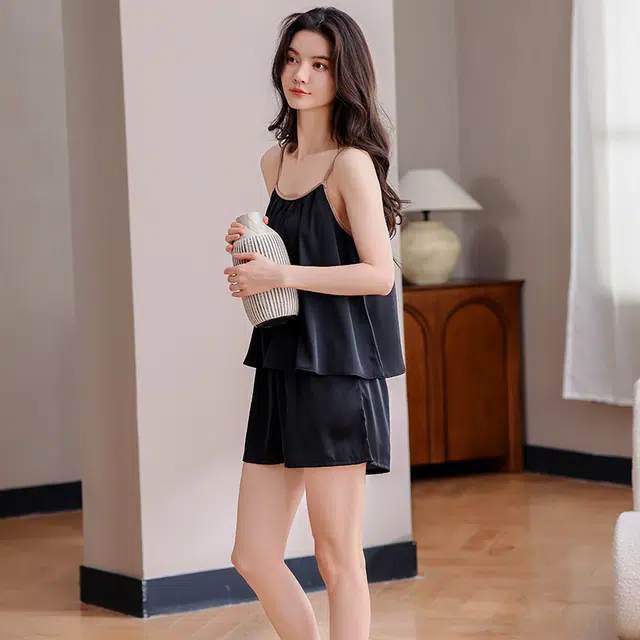 俏佳人 带胸垫高级感冰丝凉感的开衫休闲舒适透气吊带短裤家居服睡衣套装 女款