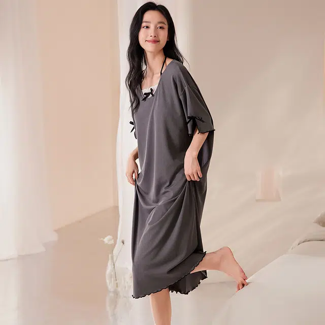 俏佳人 带胸垫设计感短袖套头休闲慵懒风舒适可外穿透气垂感亲肤家居服睡裙 女款