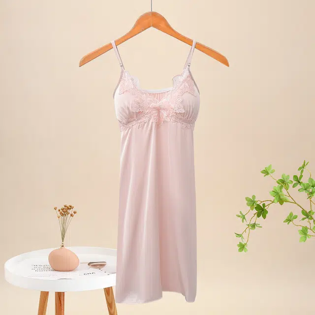 俏佳人 法式纯欲风蕾丝花边带胸垫性感休闲舒适长袖睡衣套装 女款 浅粉色