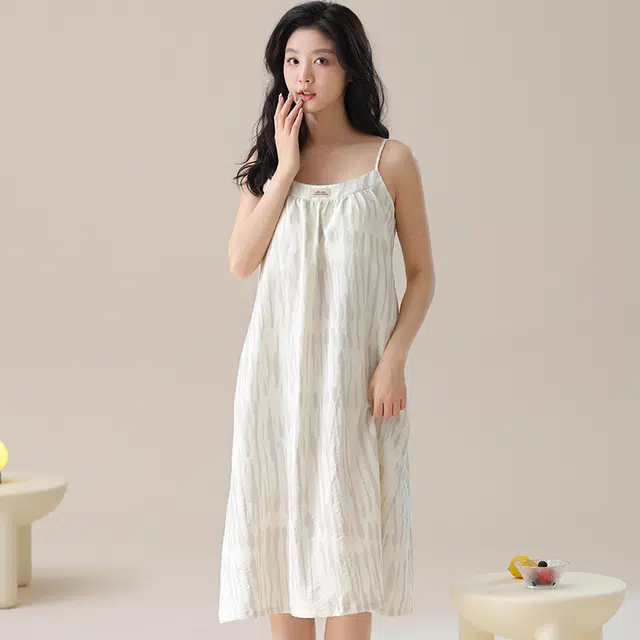 俏佳人 云朵棉舒适带胸垫透气休闲慵懒吊带家居服柔软亲肤无袖睡裙 女款