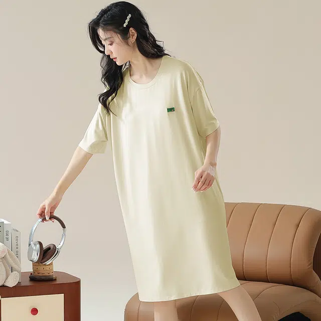 俏佳人 带胸垫垂感柔软亲肤透气休闲短袖慵懒纯色家居服睡裙 女款