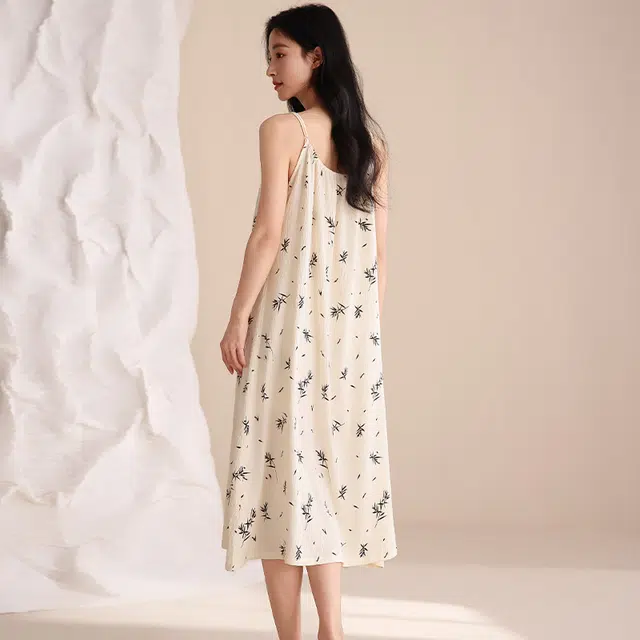 俏佳人 透气舒适带胸垫休闲慵懒吊带家居服柔软亲肤无袖睡裙 女款