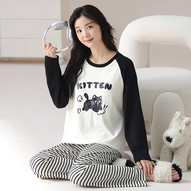 俏佳人 纯棉基础圆领套头拼色卡通条纹休闲宽松舒适亲肤透气长袖长裤可外穿家居服睡衣套装 女款