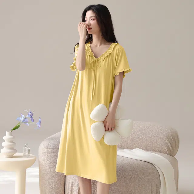 俏佳人 带胸垫可外穿垂感柔软亲肤休闲短袖家居服舒适透气睡裙 女款