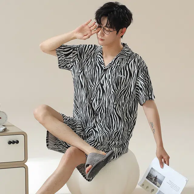 俏佳人 柔软亲肤斑马纹休闲开衫慵懒宽松短袖短裤家居服睡衣套装 男款