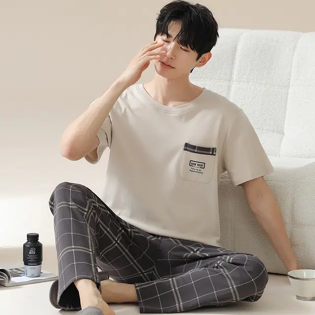 俏佳人 柔软亲肤格子条纹休闲短袖长裤慵懒家居服睡衣套装 男款