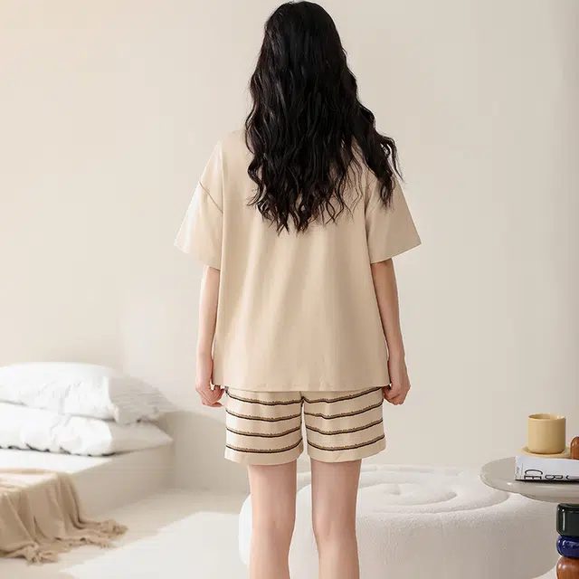 俏佳人 柔软亲肤休闲可外穿套头短袖短裤慵懒宽松家居服睡衣套装 女款