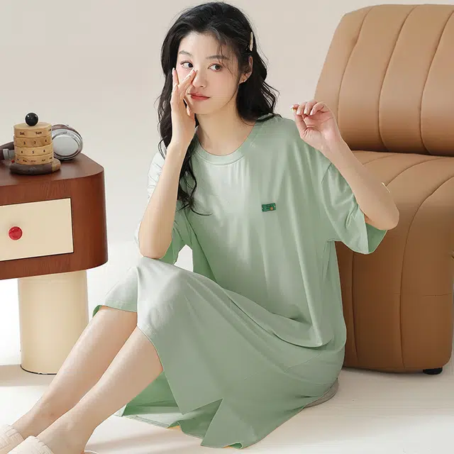 俏佳人 带胸垫垂感柔软亲肤透气短袖纯色休闲慵懒家居服睡裙 女款