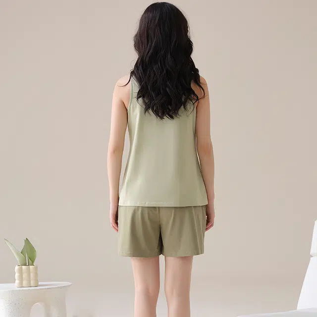 俏佳人 纯色休闲带胸垫基础纯棉舒适透气可外穿背心家居服睡衣套装 女款