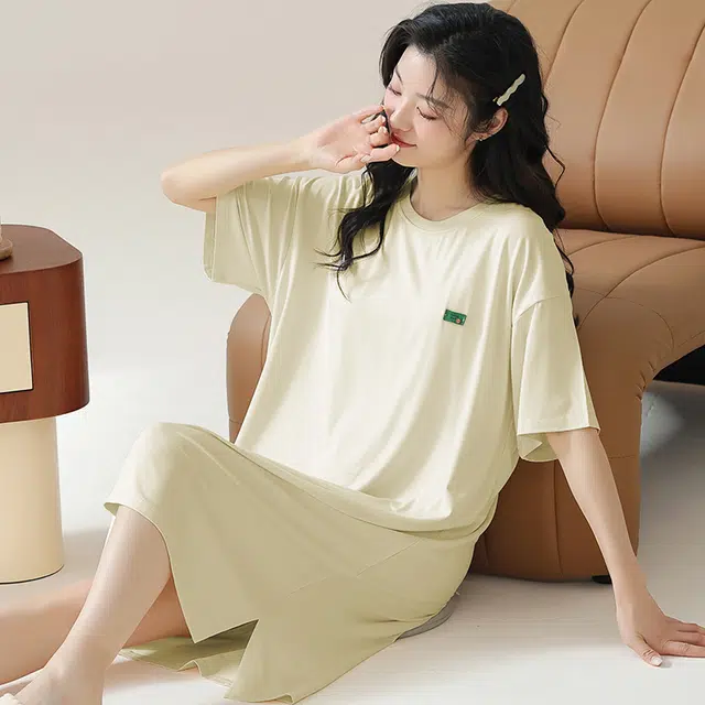 俏佳人 带胸垫垂感柔软亲肤透气休闲短袖慵懒纯色家居服睡裙 女款