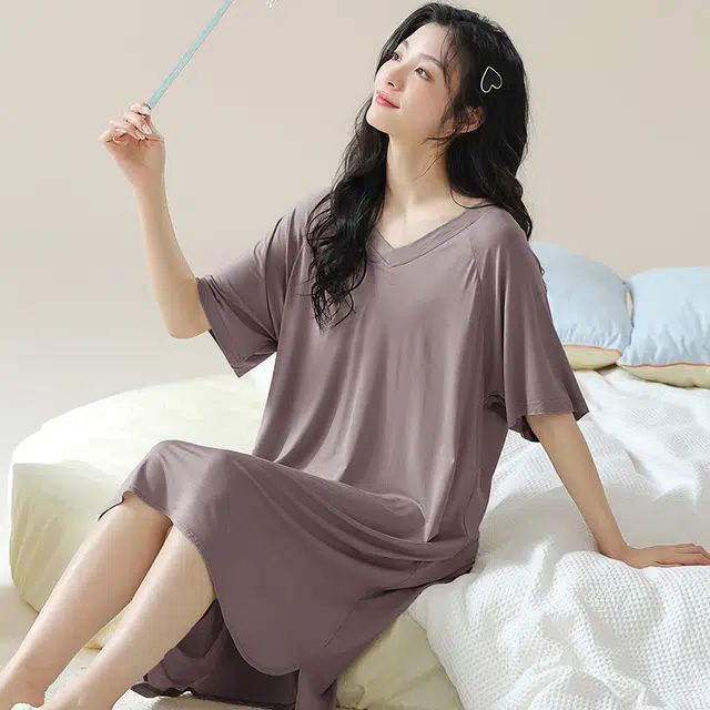 俏佳人 带胸垫垂感柔软亲肤透气纯色休闲短袖慵懒家居服睡裙 女款