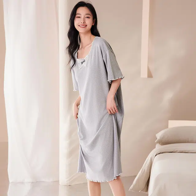 俏佳人 带胸垫设计感短袖套头休闲慵懒风舒适可外穿透气家居服垂感亲肤睡裙 女款