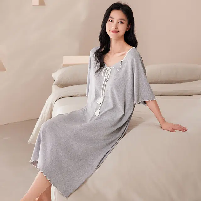 俏佳人 带胸垫设计感短袖休闲慵懒风舒适可外穿透气垂感亲肤家居服睡裙 女款