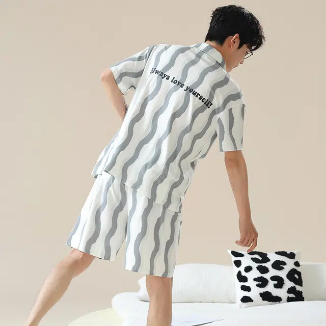 俏佳人 纯色基础柔软亲肤条纹休闲开衫慵懒宽松短袖短裤家居服睡衣套装 男款