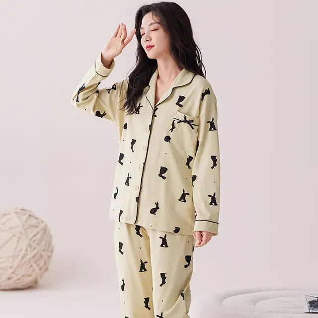 俏佳人 翻领开衫纯棉带胸垫休闲舒适透气长袖长裤睡衣套装 女款 米杏色