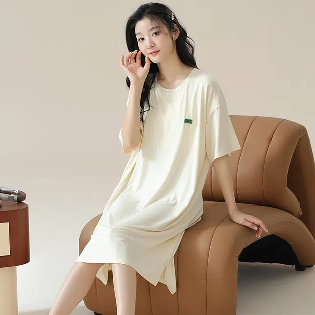 俏佳人 带胸垫垂感柔软亲肤舒适短袖透气纯色休闲慵懒家居服睡裙 女款