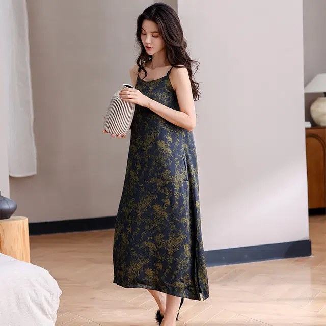 俏佳人 带胸垫高级感凉感休闲舒适透气吊带家居服无袖睡裙 女款