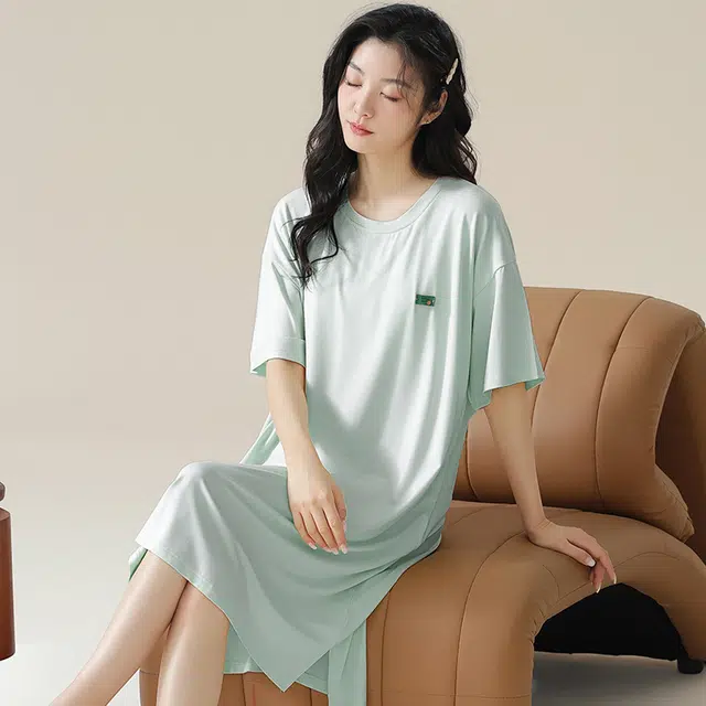 俏佳人 带胸垫垂感柔软亲肤透气纯色休闲慵懒短袖家居服睡裙 女款
