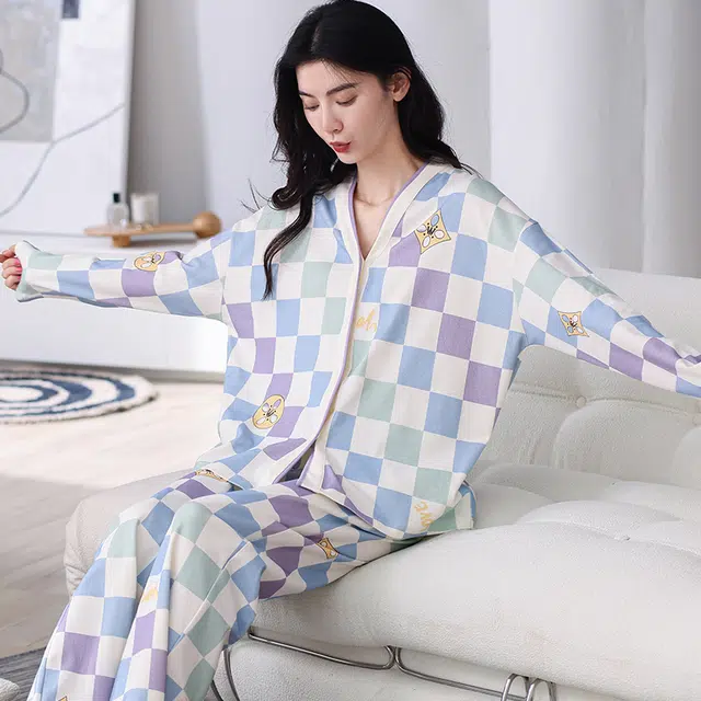 俏佳人 亲肤透气柔软舒适吸湿排汗开衫长袖长裤睡衣套装 女款 图片色