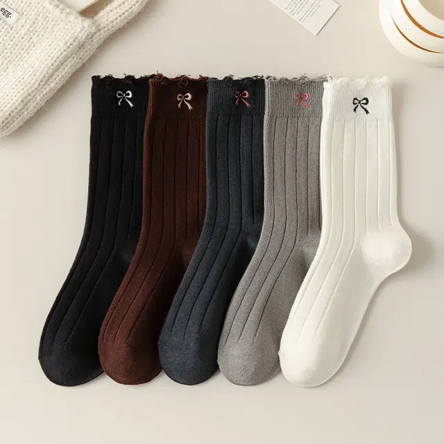 俏佳人 秋冬纯色条纹蝴蝶结亲肤柔软吸汗透气高弹舒适保暖中筒袜 女款