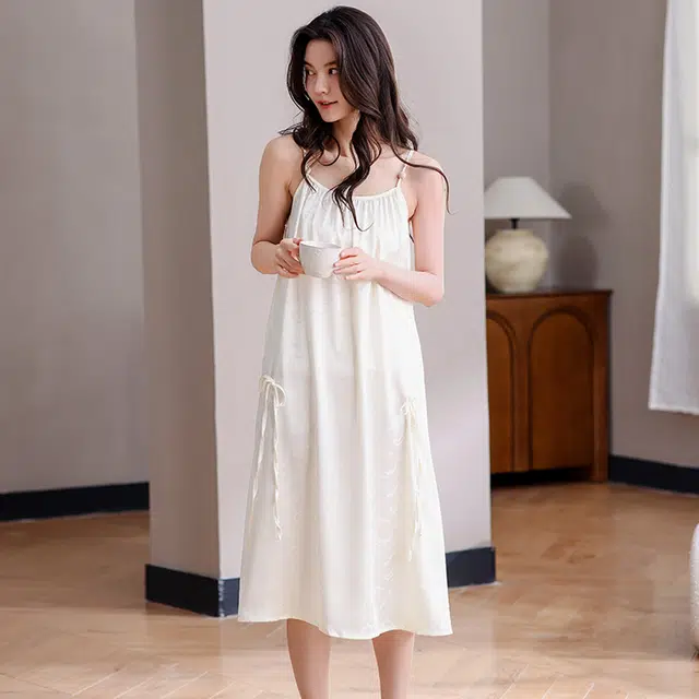 俏佳人 带胸垫高级感凉感休闲舒适透气吊带无袖家居服睡裙 女款