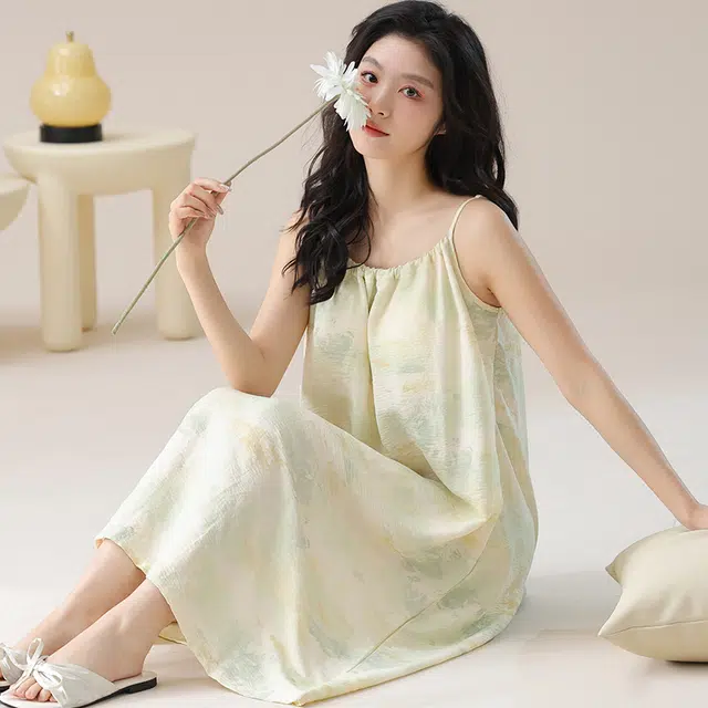 俏佳人 带胸垫舒适透气休闲慵懒吊带家居服柔软亲肤无袖睡裙 女款