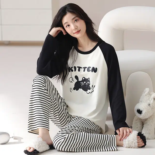 俏佳人 纯棉基础圆领套头拼色卡通条纹休闲宽松舒适亲肤透气长袖长裤可外穿家居服睡衣套装 女款