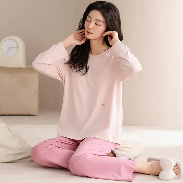 俏佳人  带胸垫圆领套头纯色基础休闲宽松柔软舒适可外穿家居服长袖长裤睡衣套装 女款