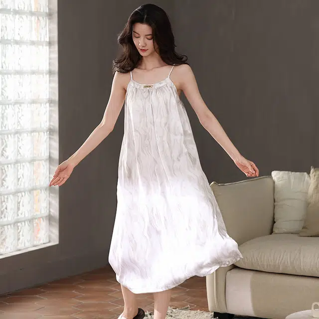 俏佳人 带胸垫高级感凉感休闲无袖舒适透气吊带家居服睡裙 女款