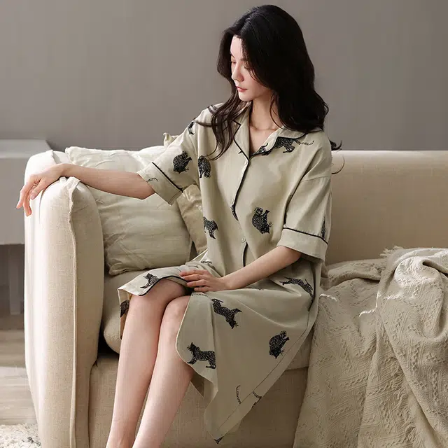 俏佳人 纯棉柔软亲肤透气基础翻领休闲短袖慵懒家居服睡裙 女款