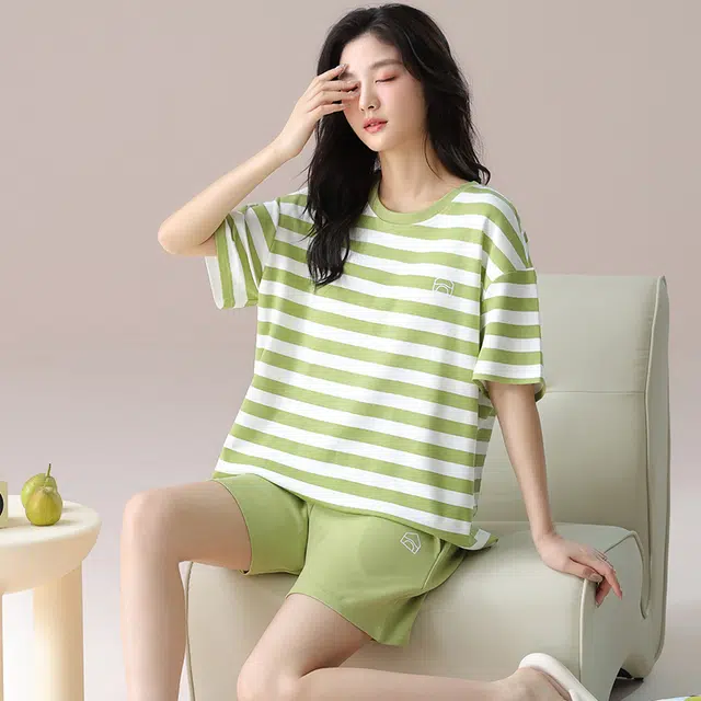 俏佳人 纯棉圆领条纹带胸垫套头舒适透气慵懒休闲可外穿短袖短裤家居服睡衣套装 女款